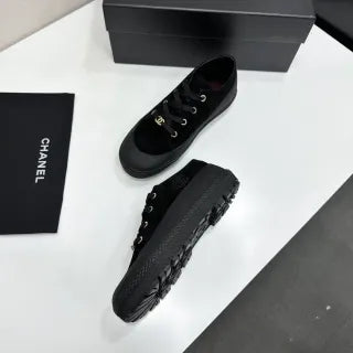 Women's Leather Low Top Sneakers 24020500270