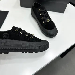 Women's Leather Low Top Sneakers 24020500270