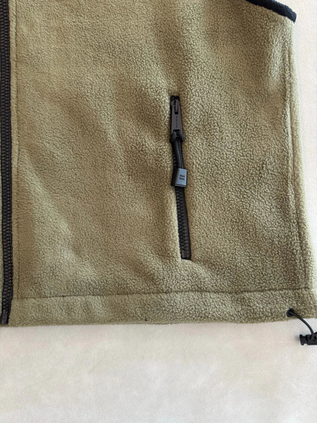 Women's M Zip Vest