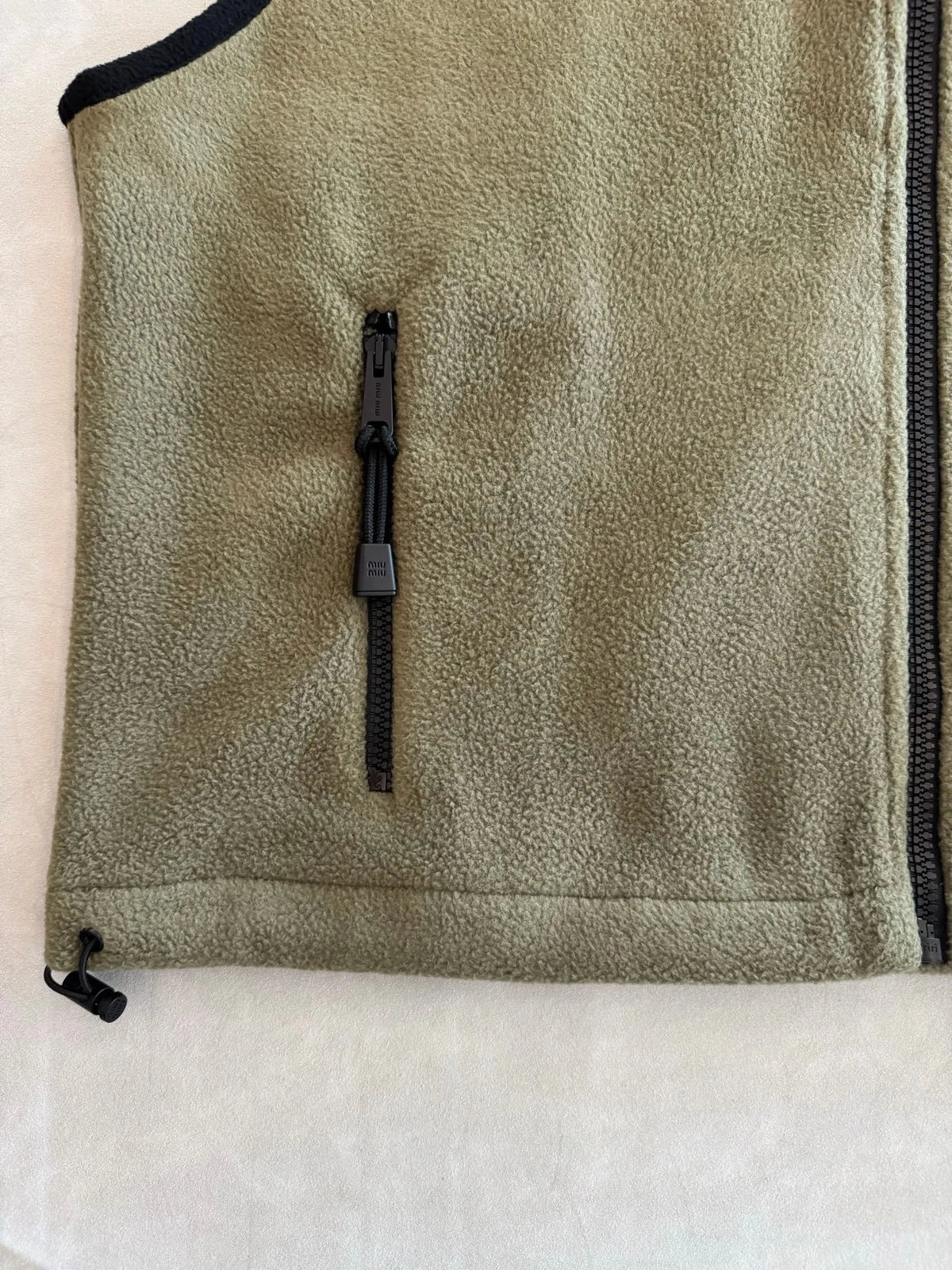 Women's M Zip Vest
