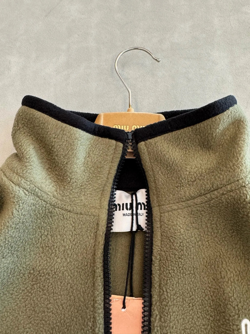 Women's M Zip Vest