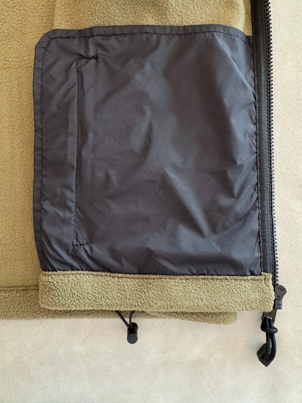 Women's M Zip Vest