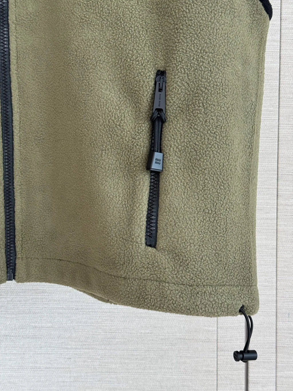 Women's M Zip Vest