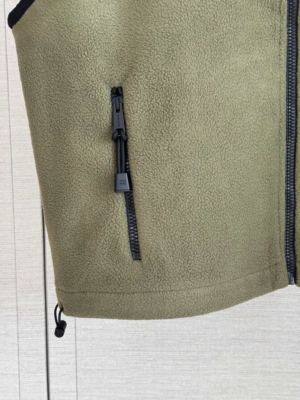 Women's M Zip Vest