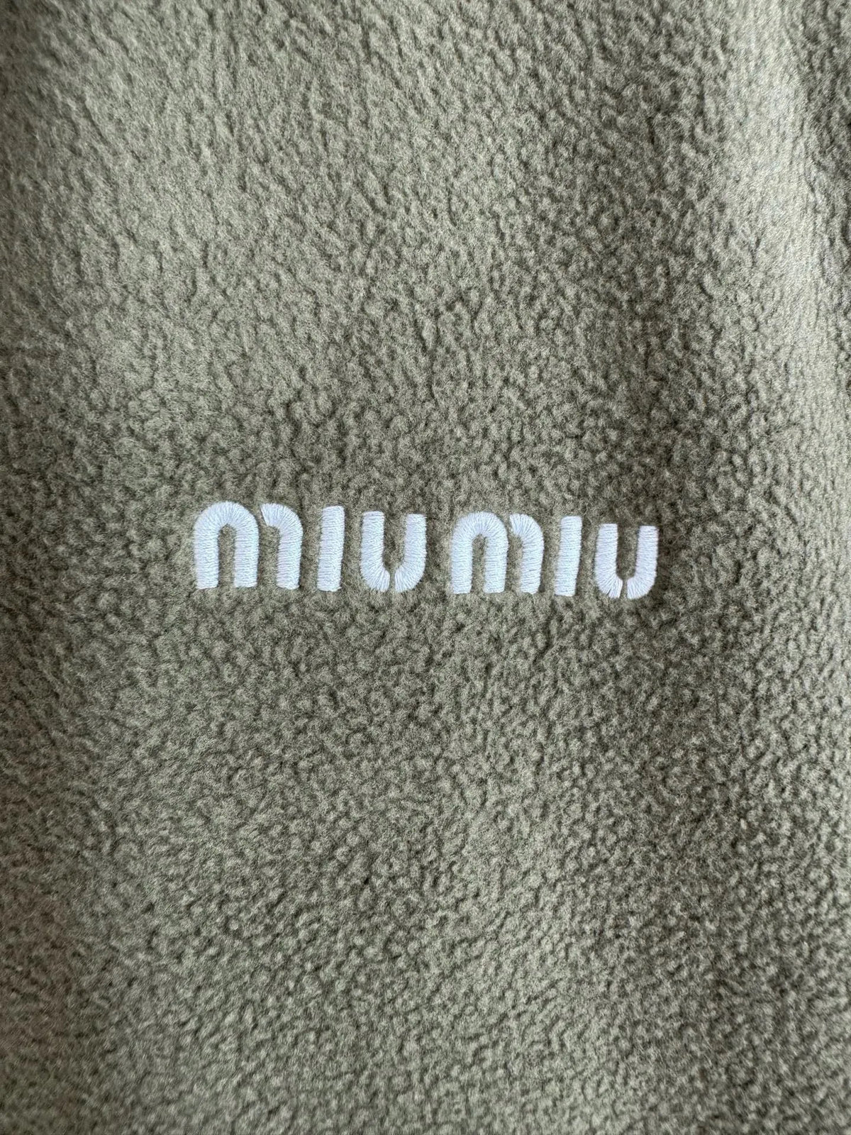 Women's M Zip Vest
