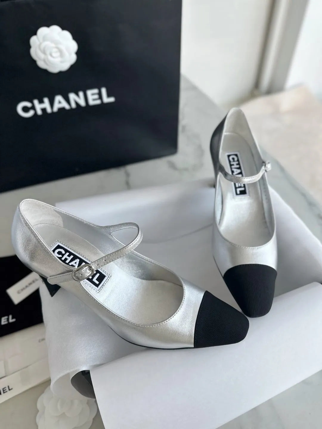 Women's Mary Jane Retro Silver High Heels 543476
