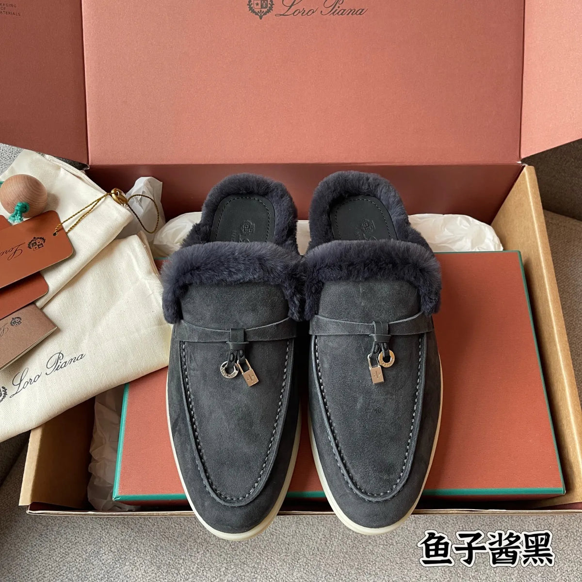 Women's Suede Beaver Fur Slippers 281087
