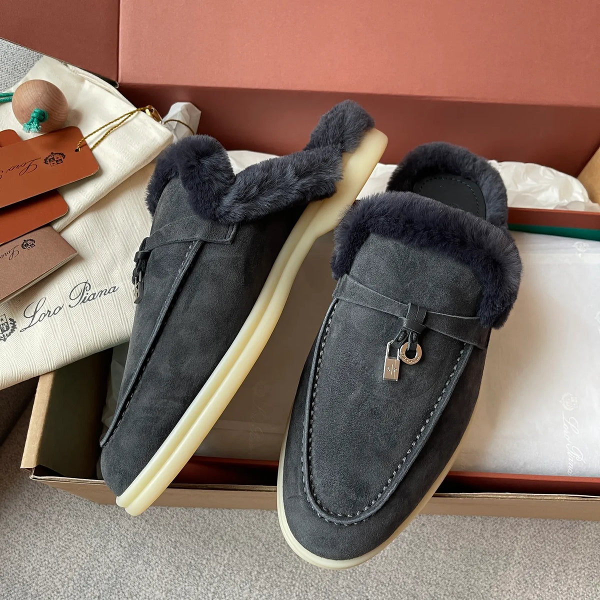 Women's Suede Beaver Fur Slippers 281087