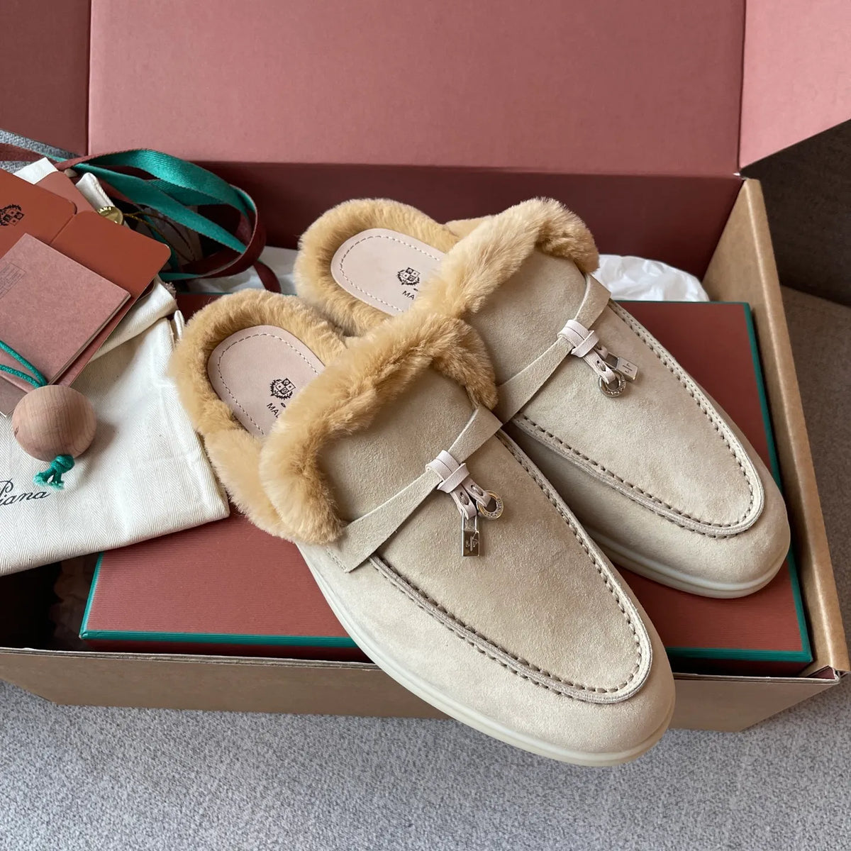 Women's Suede Beaver Fur Slippers 281095