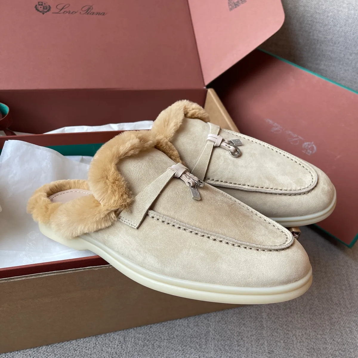 Women's Suede Beaver Fur Slippers 281095