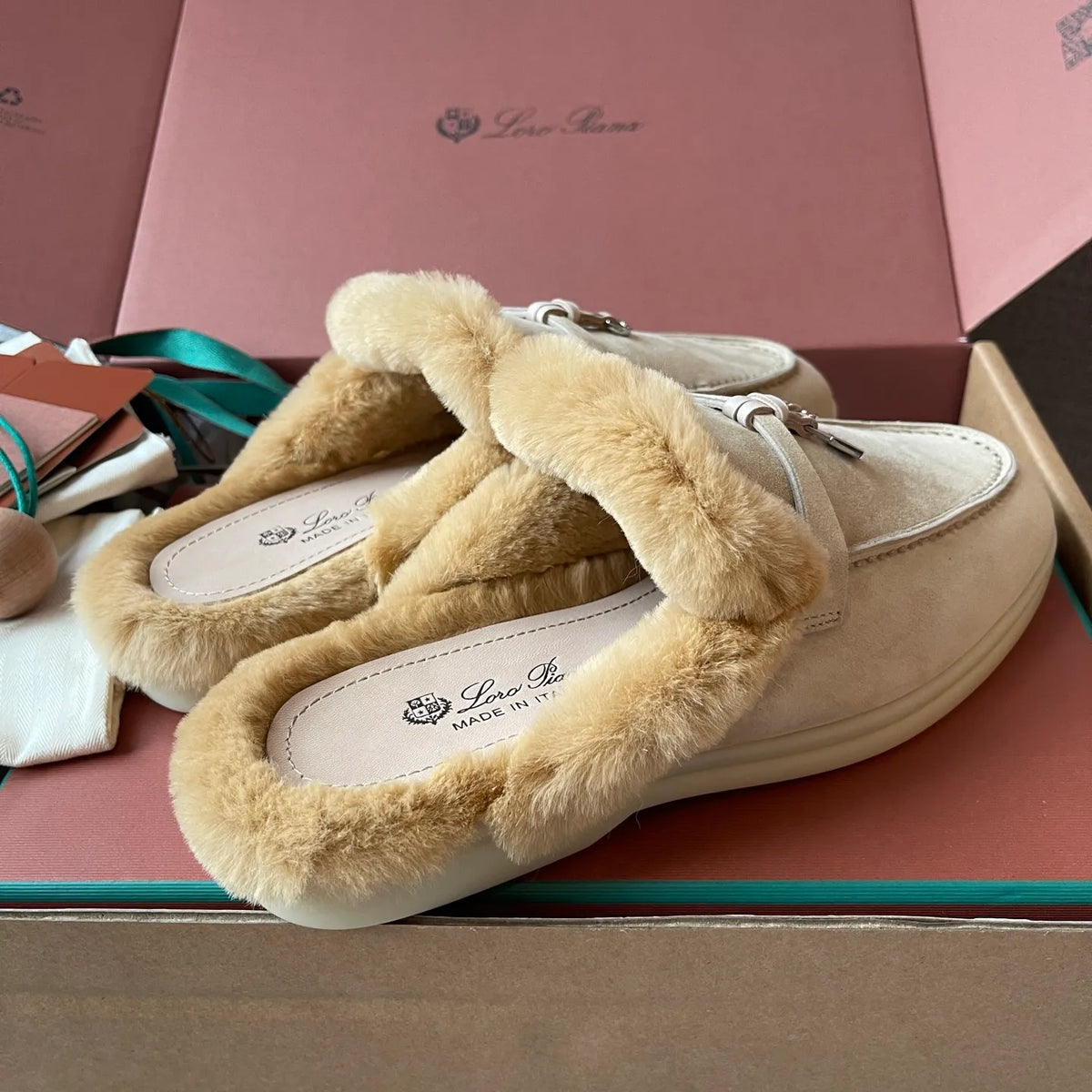 Women's Suede Beaver Fur Slippers 281095