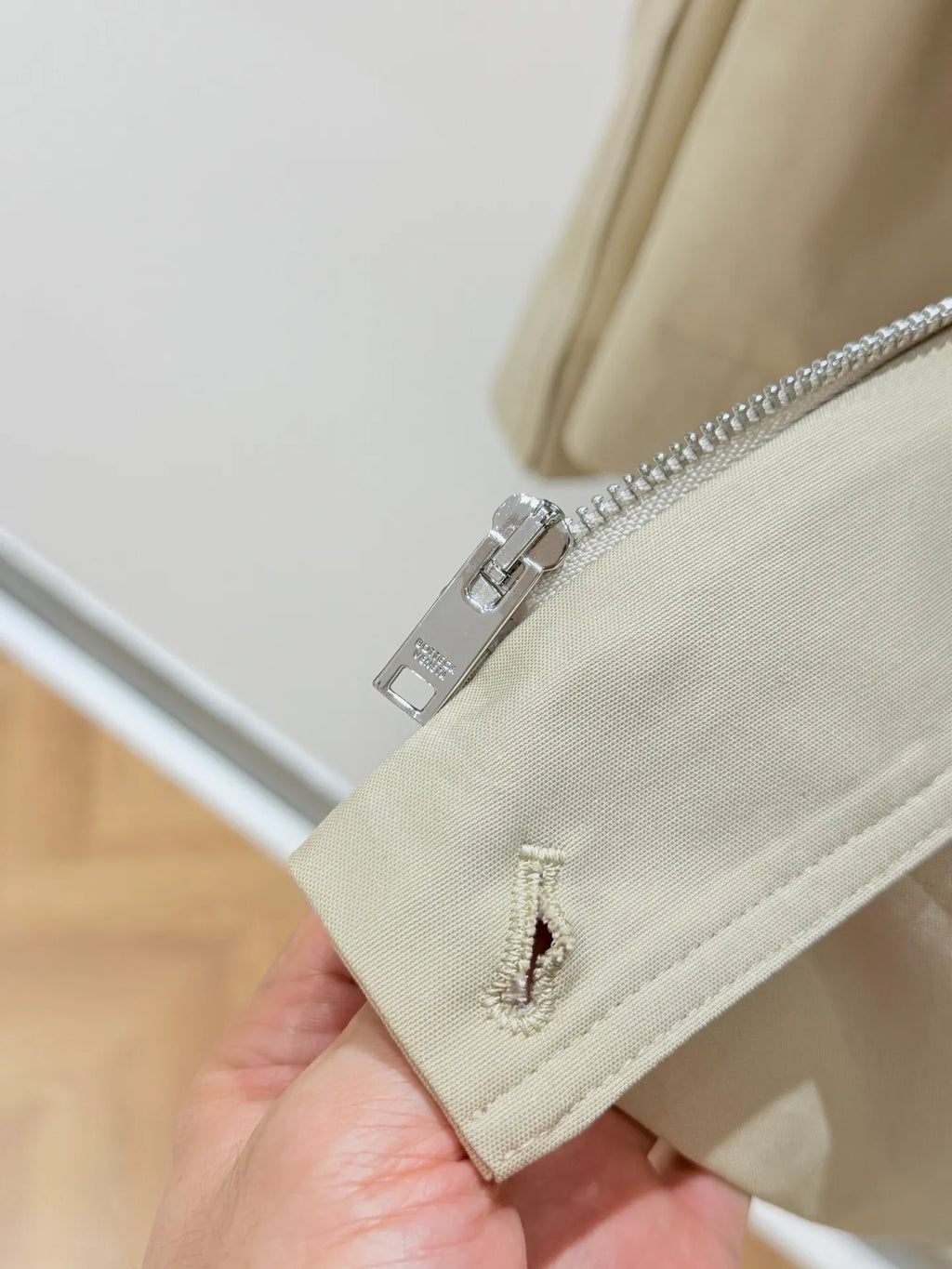 Women's V Jacket